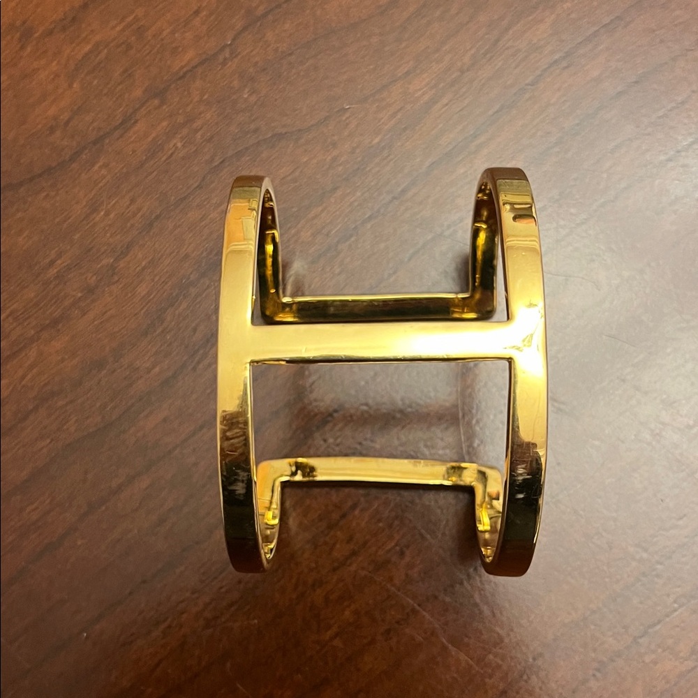 Vince Camuto Gold-tone Cuff Bracelet 🌺Final Price🌺